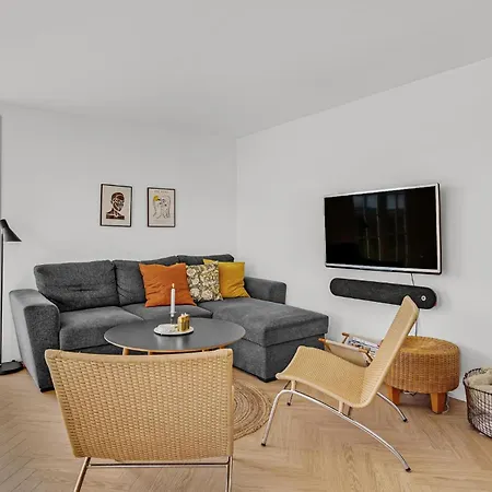 Сasa de vacaciones With A Fireplace 267